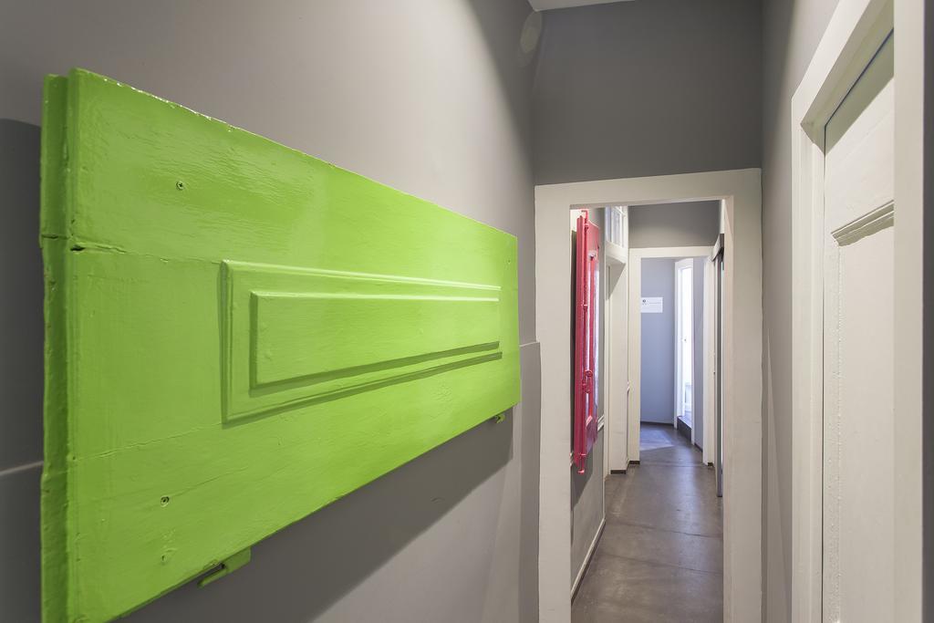 ליסבון 5 Sins Chiado Hostel חדר תמונה