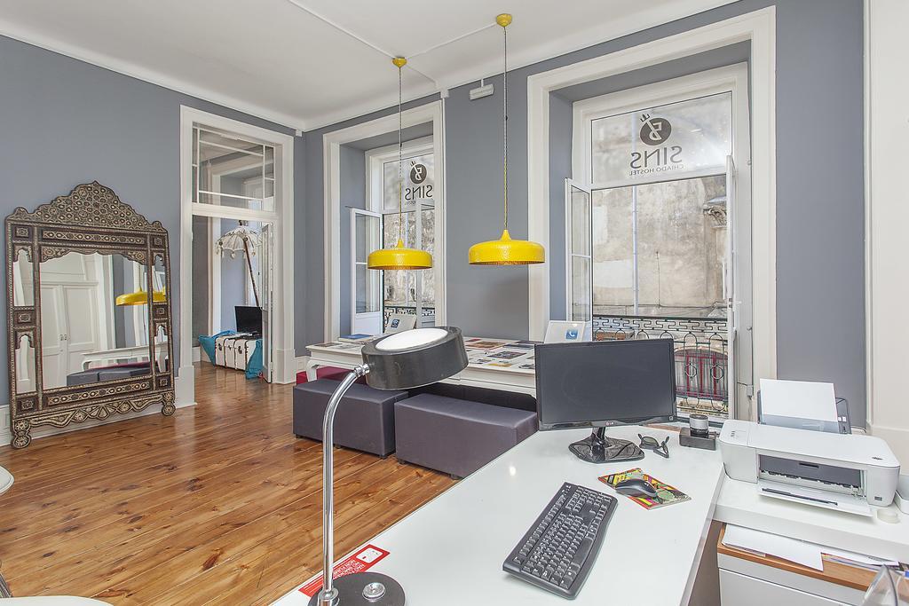 ליסבון 5 Sins Chiado Hostel מראה חיצוני תמונה