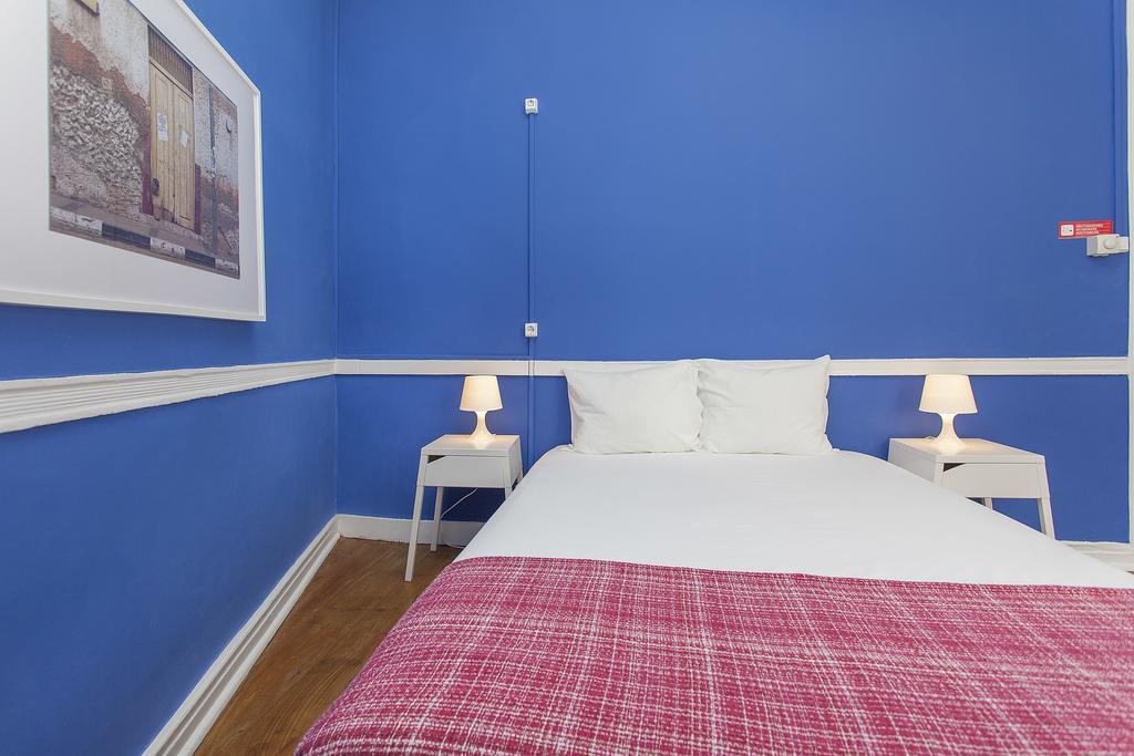 ליסבון 5 Sins Chiado Hostel חדר תמונה