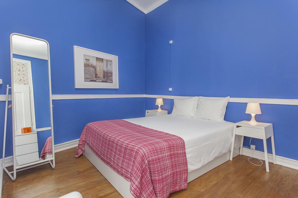 ליסבון 5 Sins Chiado Hostel חדר תמונה