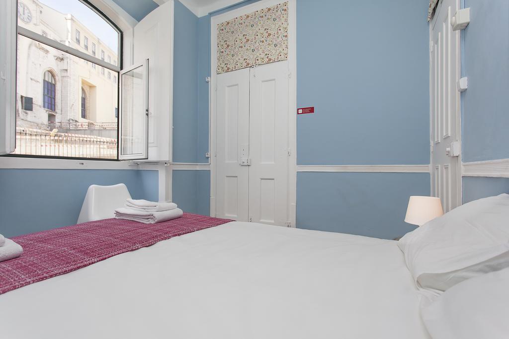 ליסבון 5 Sins Chiado Hostel חדר תמונה
