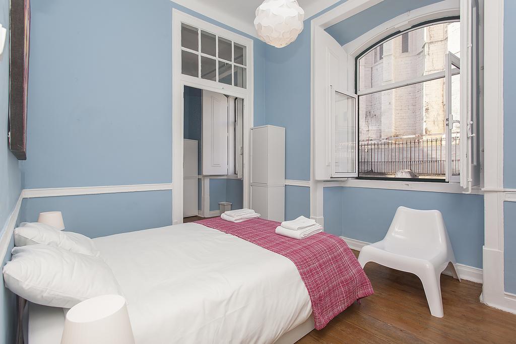 ליסבון 5 Sins Chiado Hostel חדר תמונה