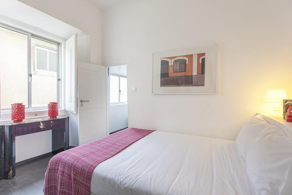 ליסבון 5 Sins Chiado Hostel חדר תמונה